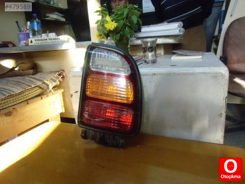 TOYOTA RAV4 SAĞ STOP LAMBASI ORJİNAL ÇIKMA 1998 MODEL