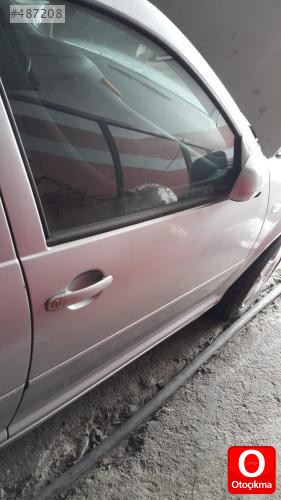 Volkswagen Bora sağ ön kapı orjinal çıkma