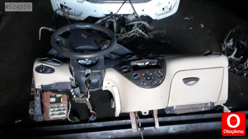 Ford focus hatasız ful dolu torpido 