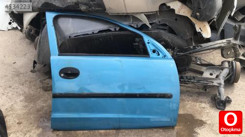 Opel corsa sağ ön kapı