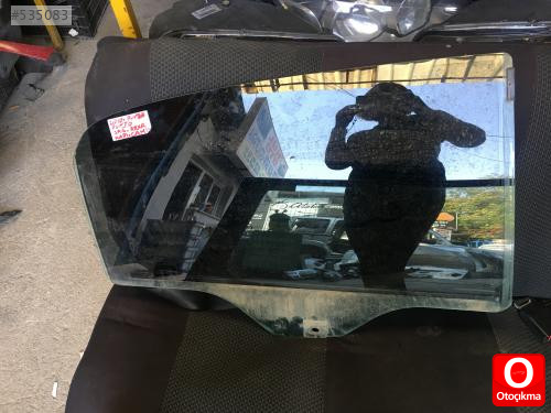 Çıkma Fiat punto sağ arka kapı camı