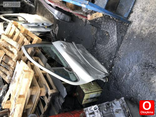 Pejo 307 çıkma sol ön kapı camı