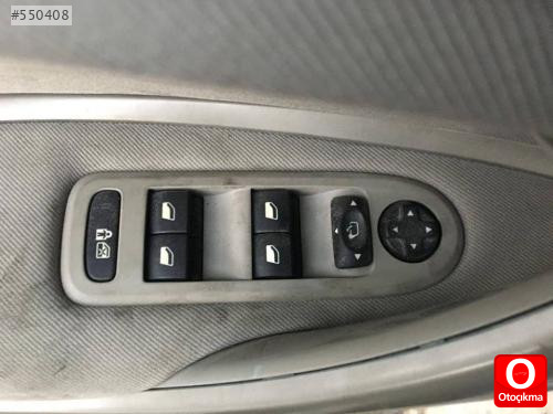 CİTROEN  C5  2012  MODEL  ÇIKMA  CAM  DÜĞMESİ 