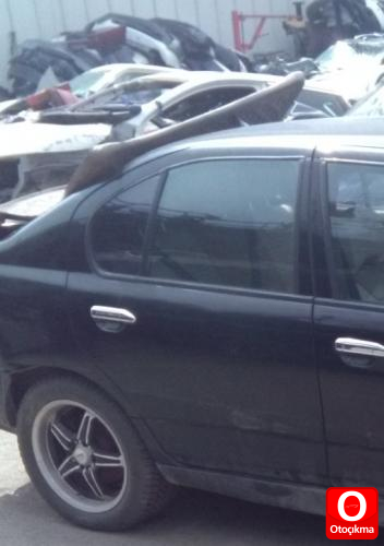 2000 MODEL NİSSAN PRİMERA 1.8 ÇIKMA SAĞ ARKA KAPI.