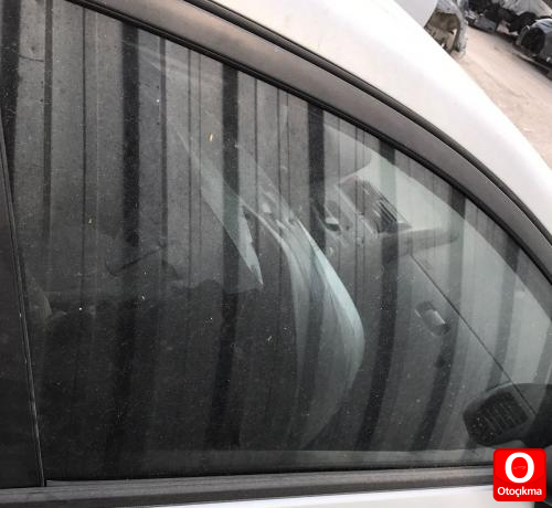 2007 MODEL HONDA CİTY 1.3 KOMPLE SAĞ ÖN KAPI CAMI.