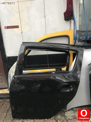 Dacia Sandero çıkma sol arka kapı