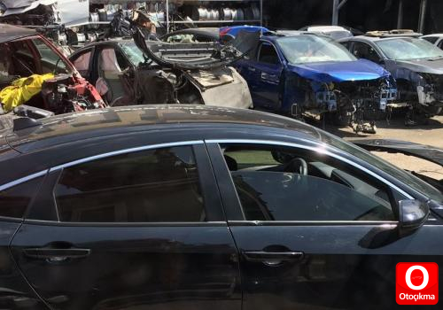 2018 MODEL HONDA CİVİC KOMPLE SAĞ TAKIM KAPI CAMI.