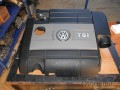 VOLKSWAGEN BORA MOTOR ÜST KAPAĞI TEMİZ ÇIKMA ORJİNAL