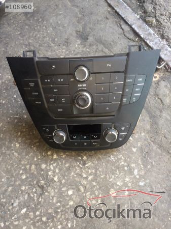 İnsignia göğüs paneli teyp cd çalar