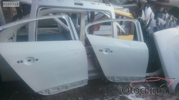 ÇIKMA FLUENCE SAĞ ARKA KAPI