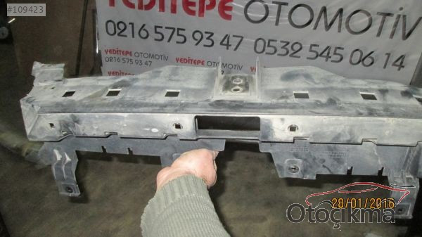 mitsubishi colt ön  panel üstü