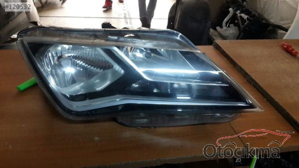 Seat Toledo sağ far  2013 2015