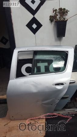 dacia sandero stepway çıkma sol arka kapı