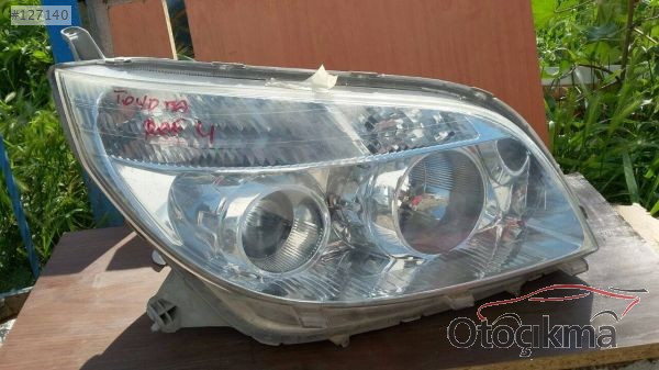 TOYOTA RAV 4 ÖN SAĞ FAR 