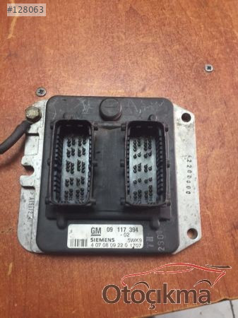 Opel vectra b 1.8 motor beyni