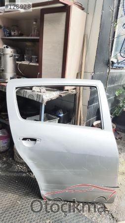dacia sandero çıkma sağ arka kapı
