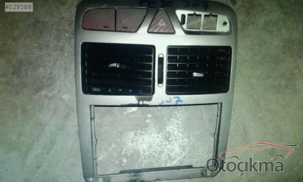 Peugeot 307 orta teyp çerçevesi