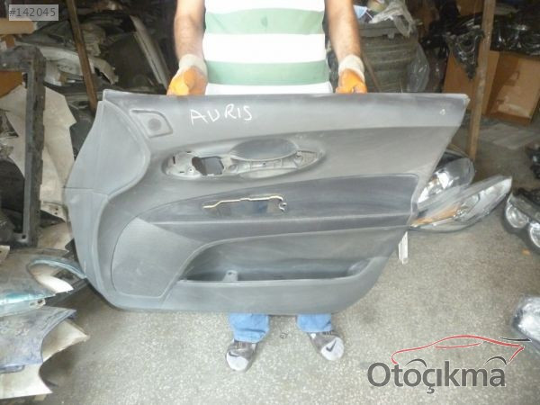 AURIS SAĞ ÖN KAPI DÖŞEMESİ TOYOTA ÇIKMA PARÇA 