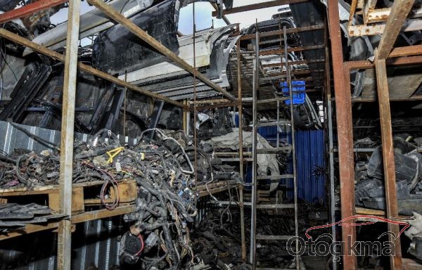 JEEP  CHEROKEE ÇIKMA MANİFOLDU