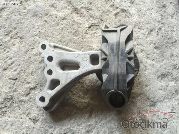 Citroen C4 motor kulağı çıkma