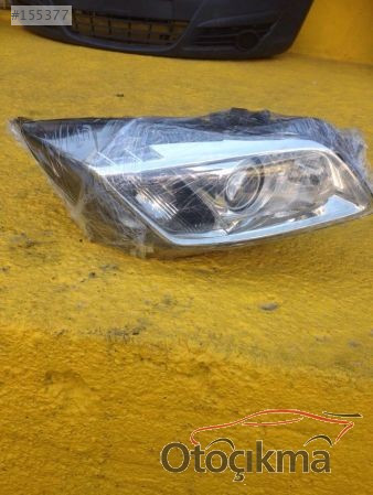 Opel İnsignia zenonlu sağ far