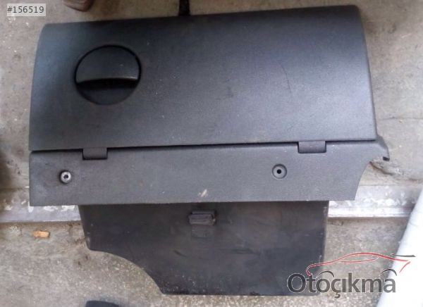 Opel corsa c torpido gözü çıkma