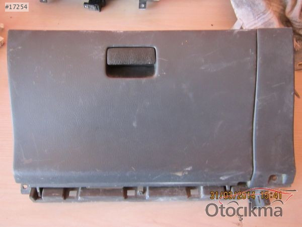 97-99 Nissan Primera  Torpido