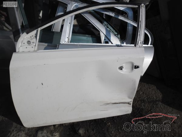 ÇIKMA TOYOTA  AURİS SOL ÖN KAPI 