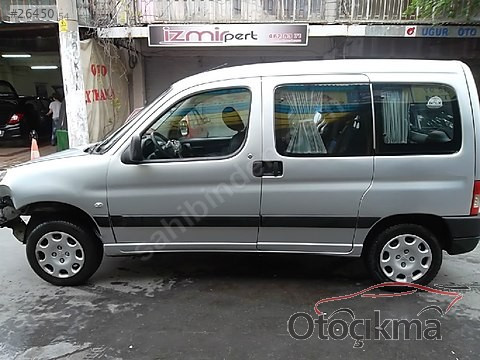 berlingo direklerden tavan bulunur.