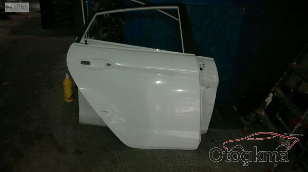 cıkma ford fiesta sag arka kapı bostancı