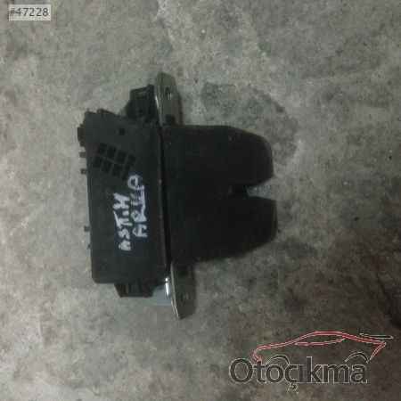 OPEL ASTRA H BAGAJ KİLİDİ ÇIKMA ORJİNAL
