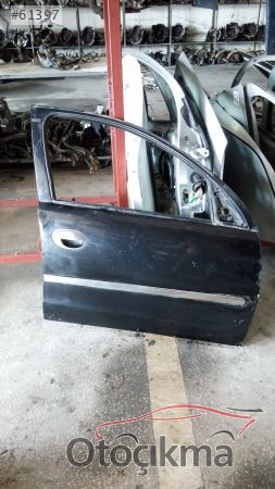 Opel Corsa çıkma sag on kapi