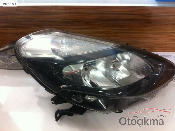 reno clio 3 merçekli çıkma sağ far