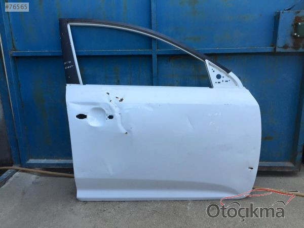 KİA CEED SAĞ ÖN KAPI