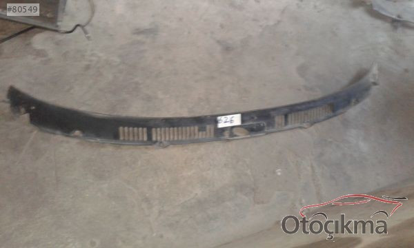 Mazda 626 ön cam ızgarası