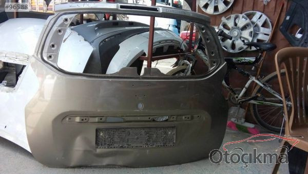 Dacia lodgy arka bagaj kapagı
