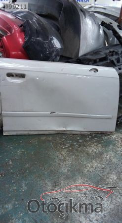 Audi a4 sag ön kapı