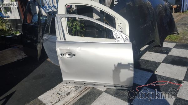 reno fluence çıkma sağ ön kapı