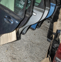 VOLVO S40 ÇIKMA SOL ARKA KAPI KOLLARI.