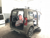 Fiorino tavan arka dolu boş