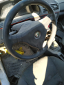 Alfa Romeo 145 direksiyon simidi mevcuttur.