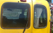 2003 model renault kangoo 1.9 çıkma takım bagaj kapak camı