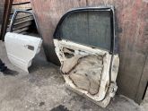 Oto Çıkma Parça / Mekanik / Kapı Menteşesi / Mazda / 626 / Çıkma Parça 