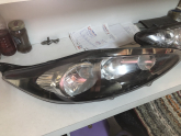 Ford fiesta sağ far çıkma