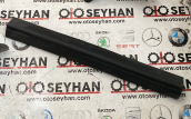 A2046860036 mercedes c180 w204 sağ ön kapı eşik trim kaplama