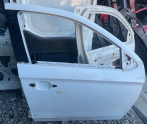 Peugeot 301 çıkma beyaz sağ ön kapı temiz