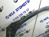 Oto Çıkma Parça / Kaporta & Karoser / Kapı Direği / BMW / 3 Serisi / Çıkma Parça 