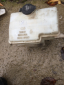 HYUNDAİ H100 SİLECEK SU DEPOSU 98610-4F000
