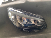 Peugeot 208 sağ far çıkma