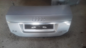 Audi a6 arka bagaj kapağı dolu